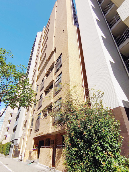 ライオンズマンション初台第3の外観