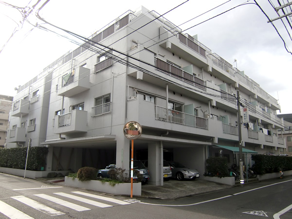 藤和用賀コープの外観