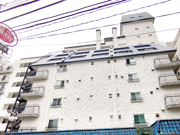 秀和番衆町レジデンスの外観