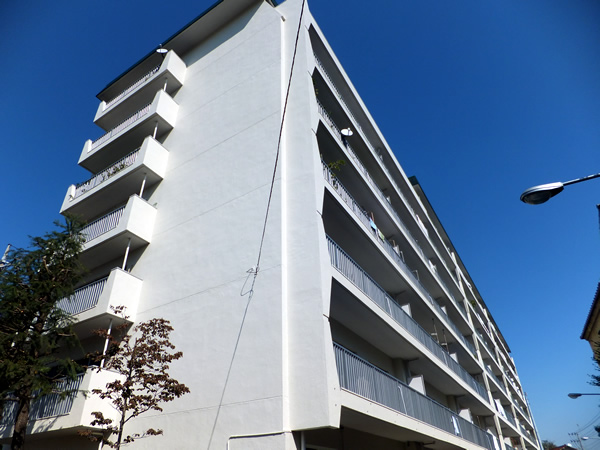 大倉山パークハイツの外観