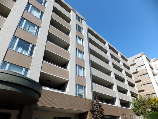 ドレッセ大倉山の外観