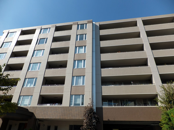 ドレッセ大倉山の外観