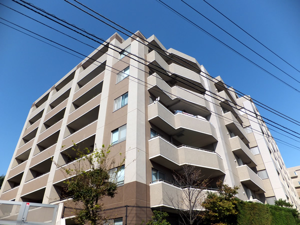 ドレッセ大倉山の外観