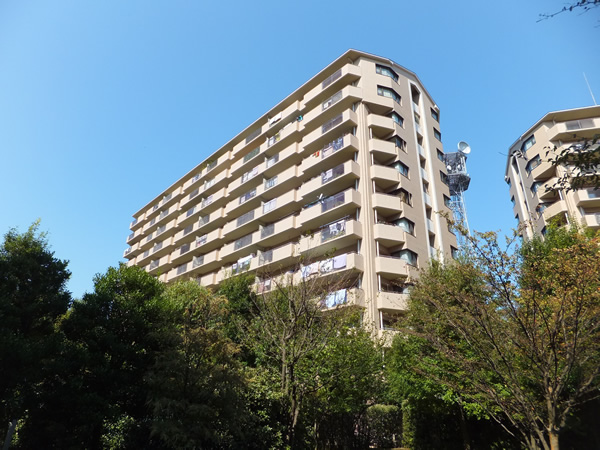 港北ガーデンヒルズB棟の外観