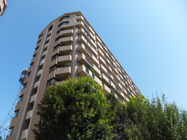 港北ガーデンヒルズB棟の外観