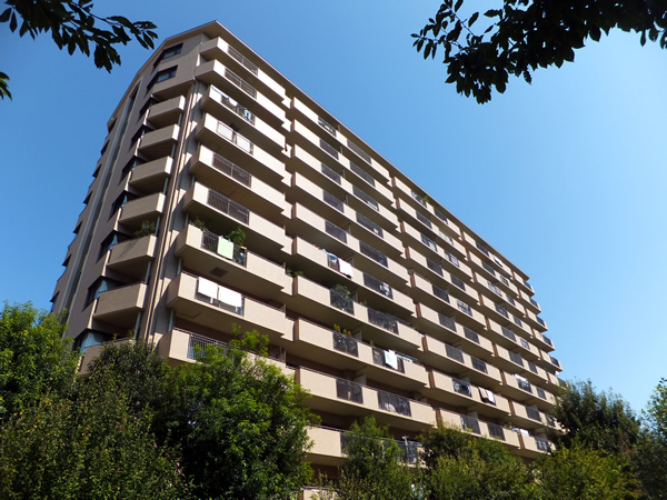 港北ガーデンヒルズB棟の外観