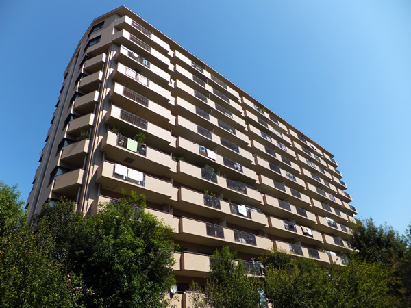 港北ガーデンヒルズB棟の外観