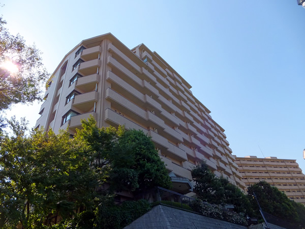 港北ガーデンヒルズC棟の外観