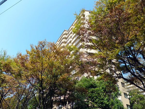 港北ガーデンヒルズE棟の外観