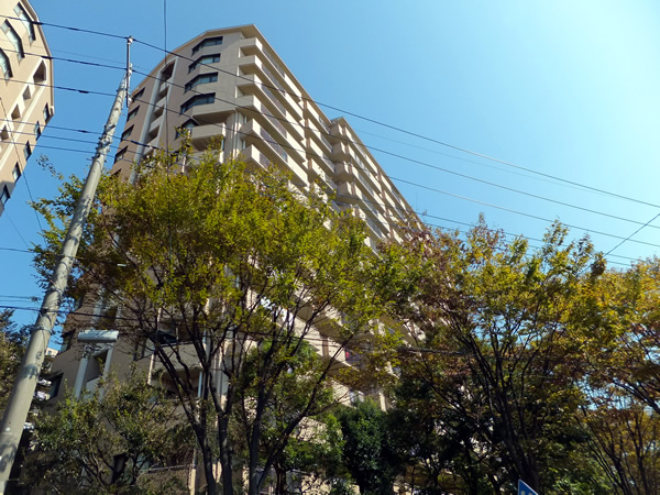 港北ガーデンヒルズE棟の外観