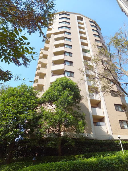 港北ガーデンヒルズE棟の外観