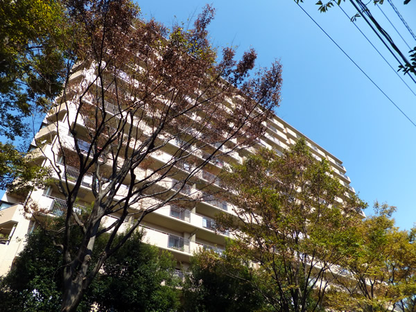 港北ガーデンヒルズF棟の外観