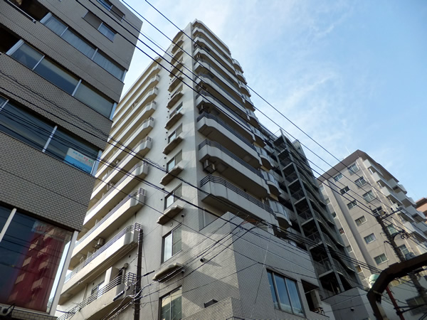 日興パレス東山の外観