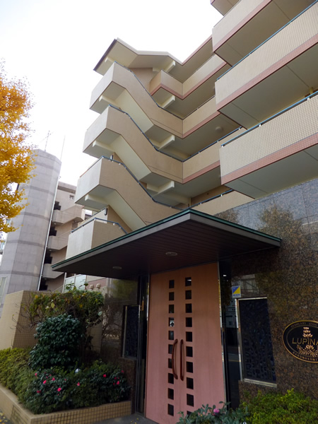 ルピナス河辺の外観