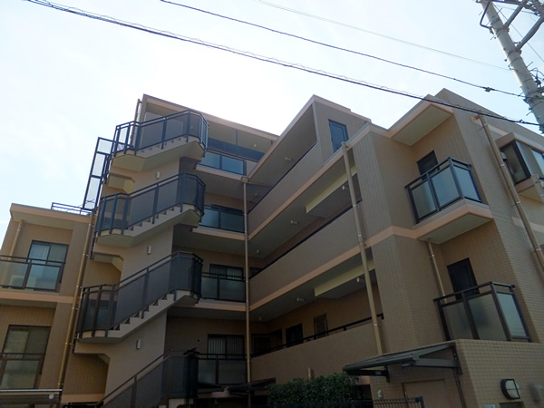 中銀池尻マンシオンの外観