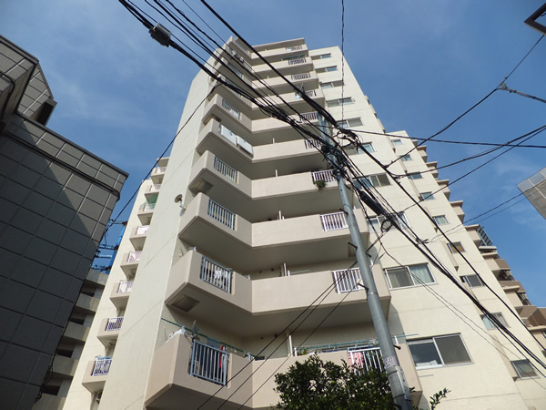 マンション池尻の外観