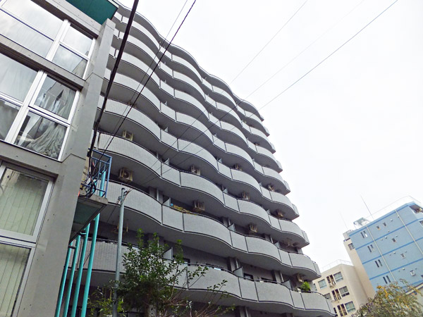 ラウム横浜台町の外観