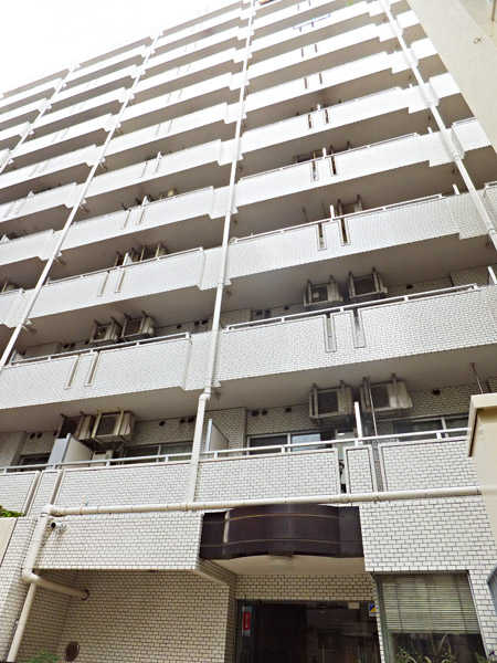 グローリア初穂横浜の外観