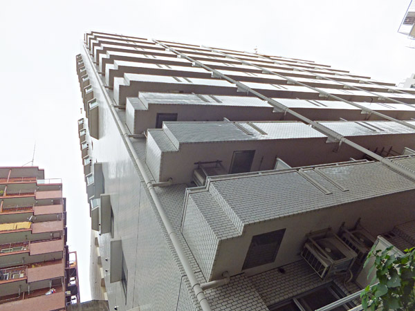 グローリア初穂横浜の外観