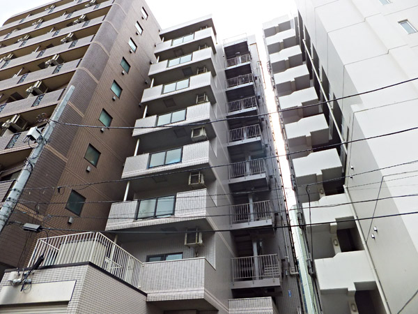 カインドステージ横浜台町の外観