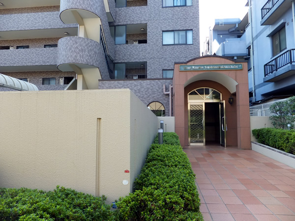 ライオンズマンション横浜仲町台の外観