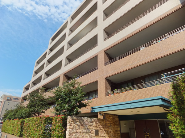 東急ドエルアルス仲町台の外観