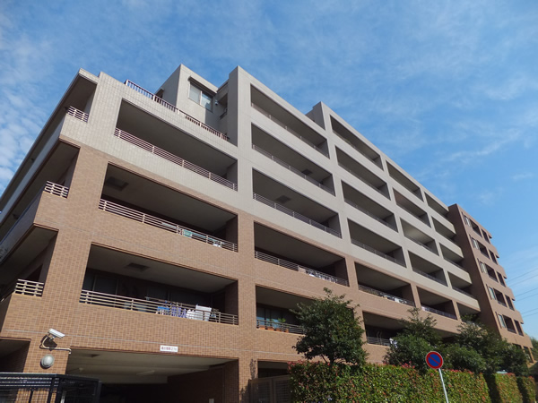 東急ドエルアルス仲町台の外観