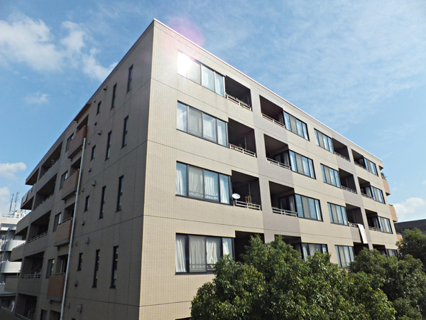 マイキャッスル仲町台ステーションフロントの外観