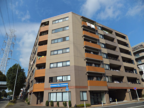 マイキャッスル仲町台ステーションフロントの外観