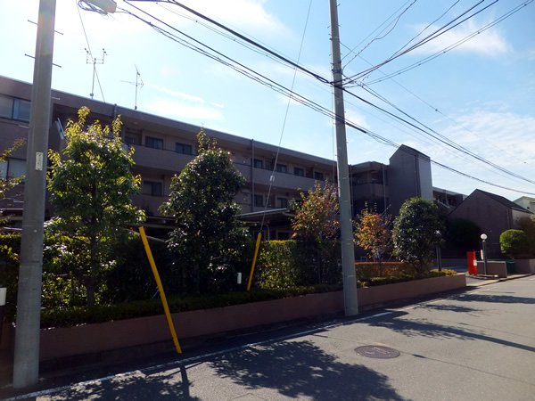 ルイシャトレ大倉山の外観