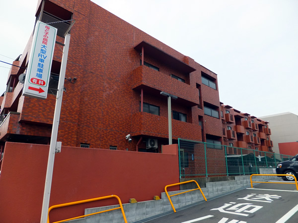 ライオンズマンション小机第8の外観