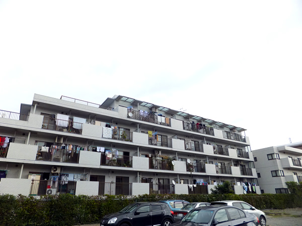 藤和小机コープ3の外観