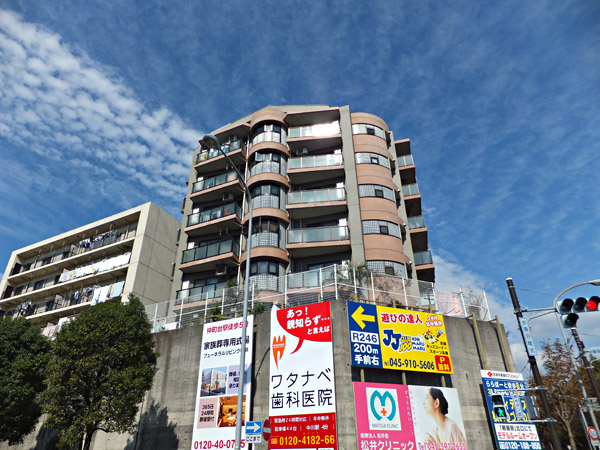 ネクステート菱和仲町台の外観