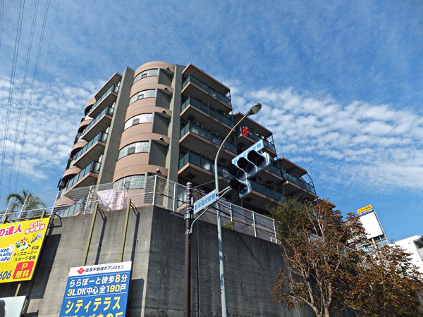 ネクステート菱和仲町台の外観