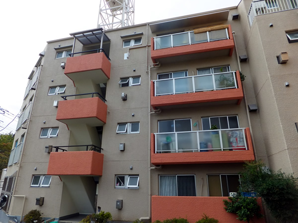 藤和新横浜コープの外観