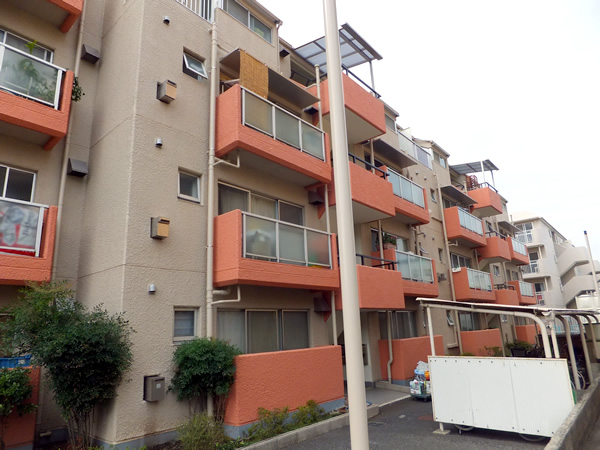 藤和新横浜コープの外観