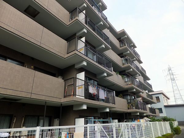 モアクレスト新横浜の外観