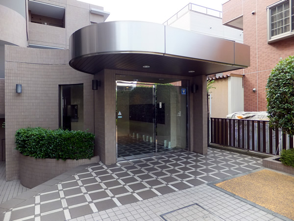 モアクレスト新横浜の外観