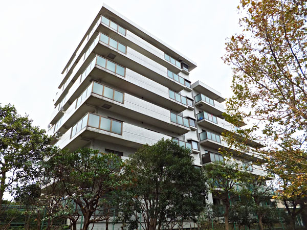 ニックアーバンハイム大倉山の外観