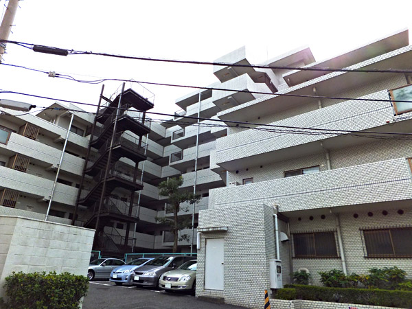 ニックアーバンハイム大倉山の外観