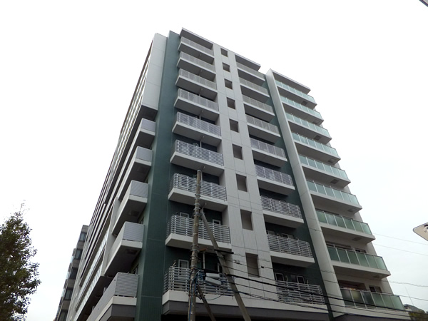 新横浜ヴォアールの外観