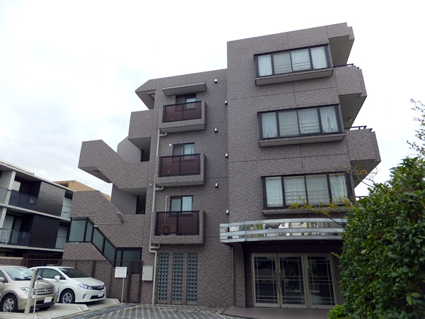 ナイスアーバン大倉山の外観