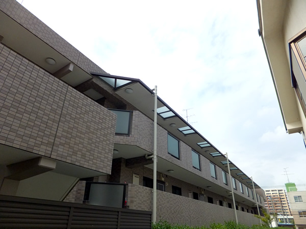 ナイスアーバン大倉山の外観