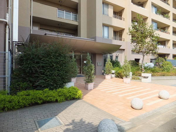 ライオンズヴィアーレ港北ニュータウンの外観