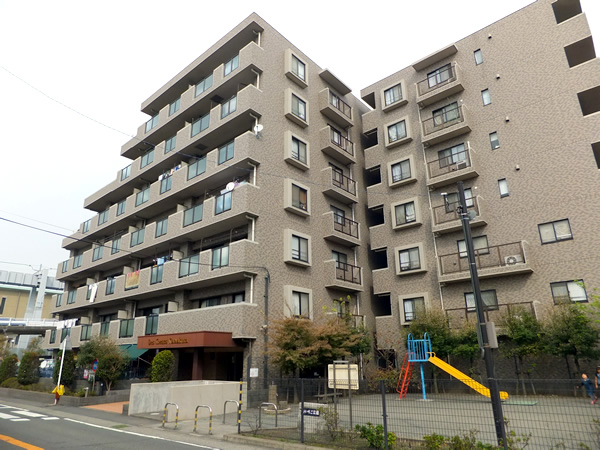 デクール鎌倉の外観