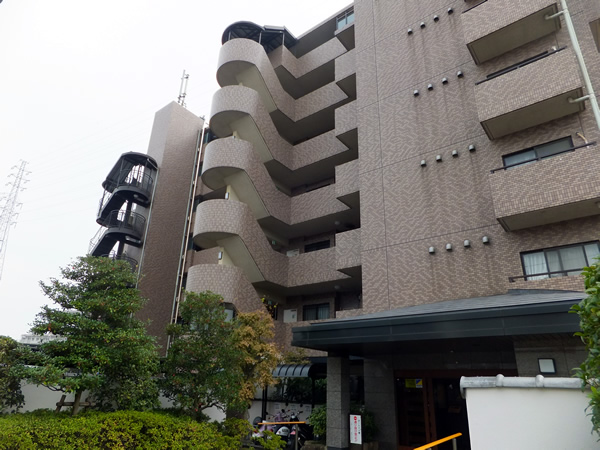 日神パレステージ鎌倉台の外観