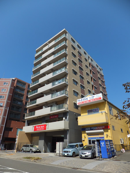 ベイヒルズセンター北駅前の外観