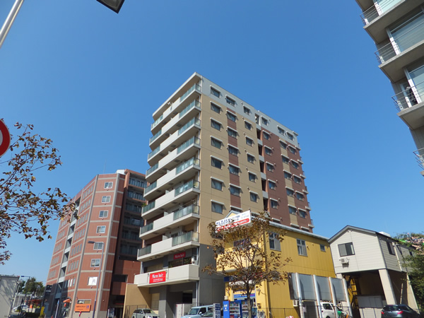 ベイヒルズセンター北駅前の外観