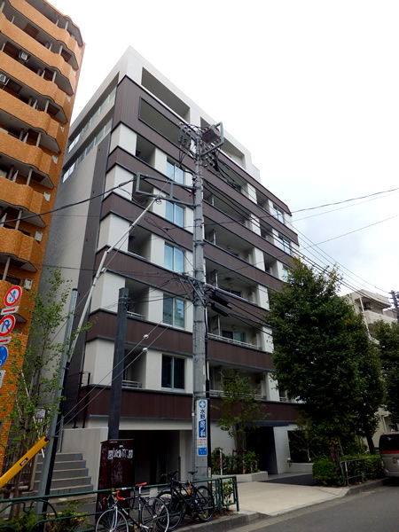 パークリュクス三宿の外観