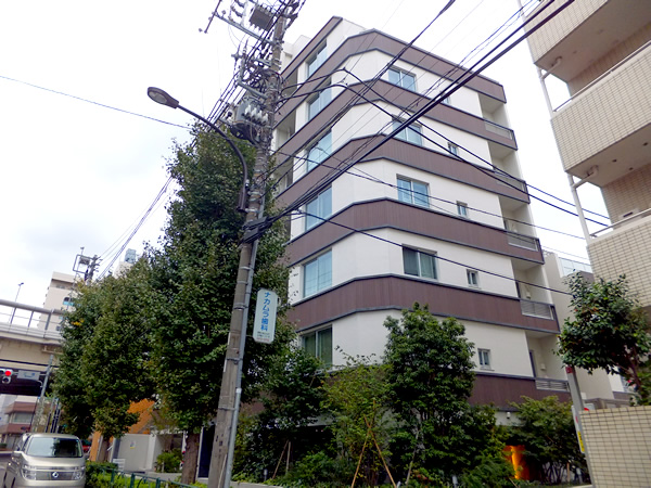 パークリュクス三宿の外観